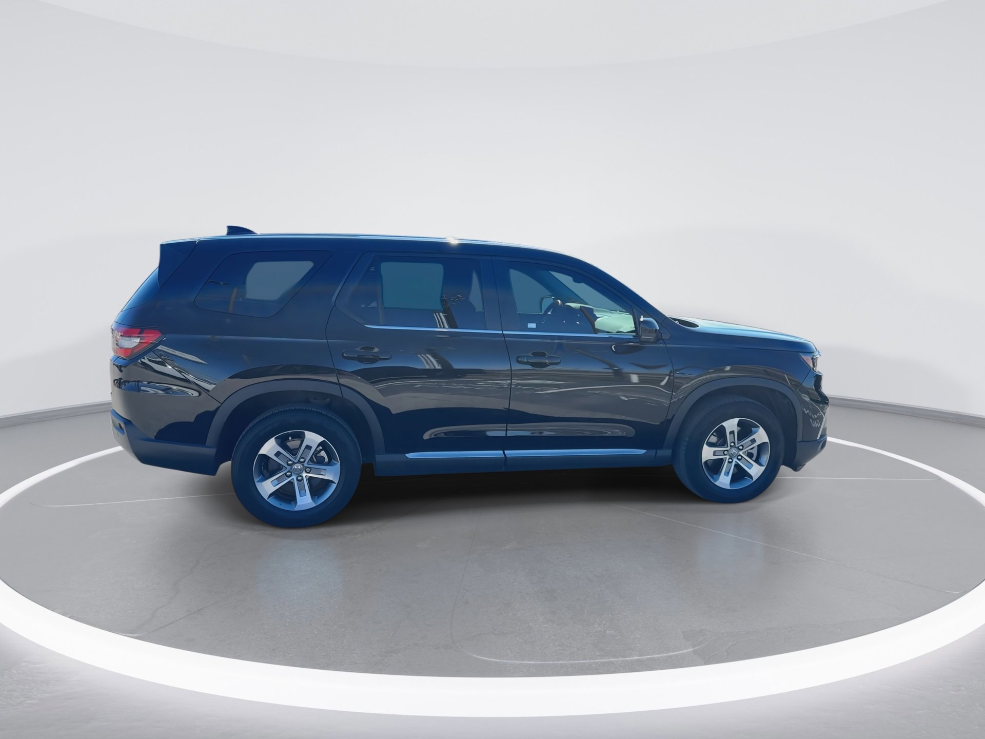 Used 2023 Honda Pilot EX-L image 3