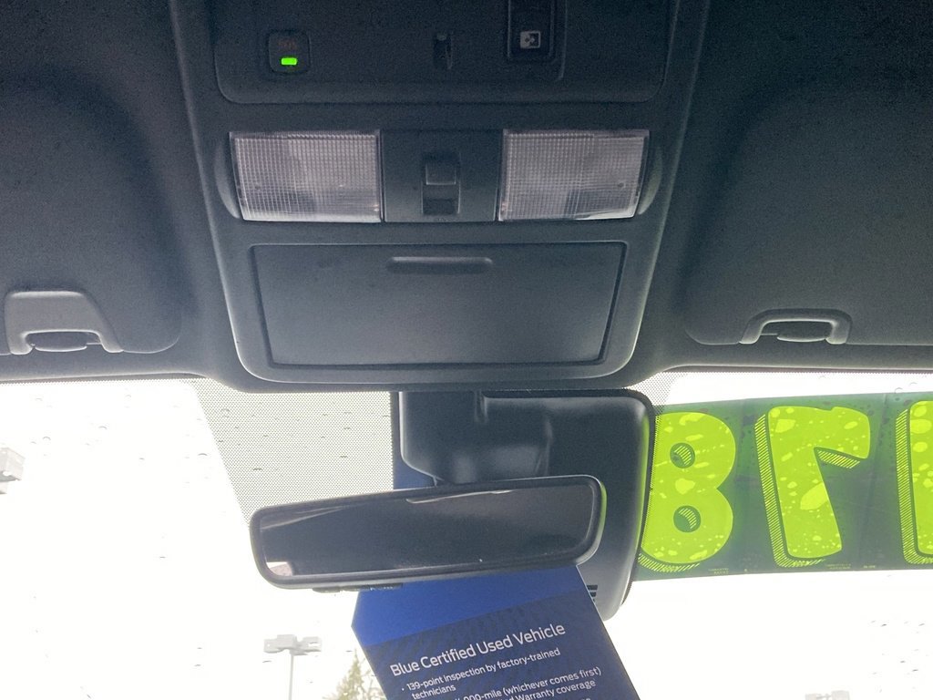 Used 2023 Nissan Titan SV w/ SV Convenience Package image 32