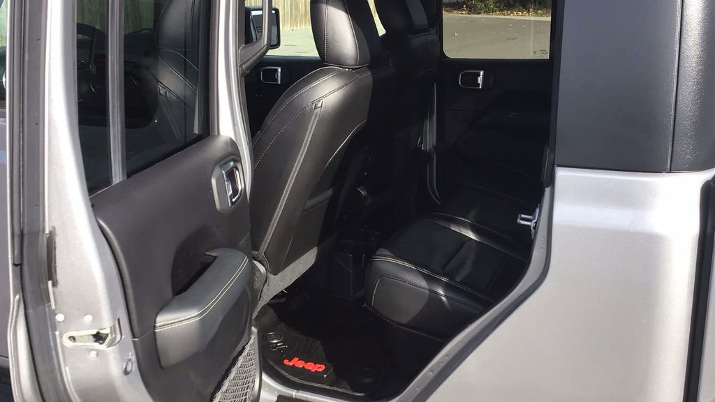 Used 2020 Jeep Gladiator Overland image 14