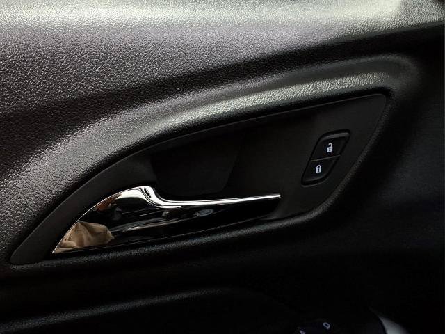 Used 2026 Chevrolet Trax LS FWD image 17