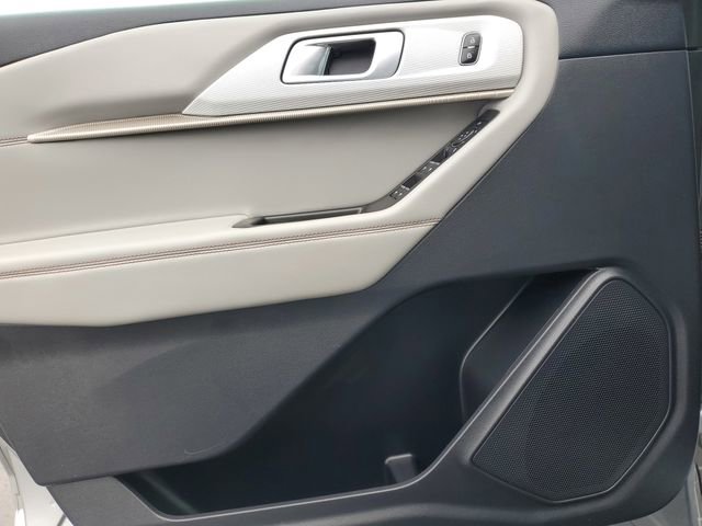 Certified 2025 Ford Explorer Active w/ Active Comfort Package AWD/4WD image 28