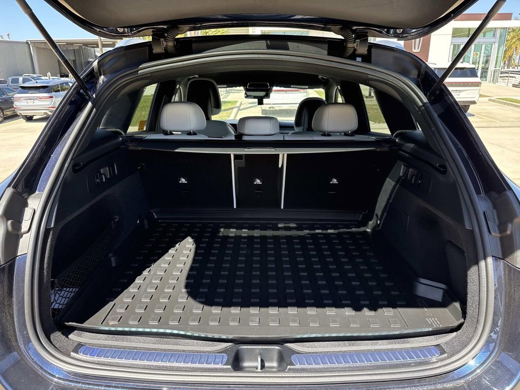Used 2023 Mercedes-Benz GLC 300 image 10
