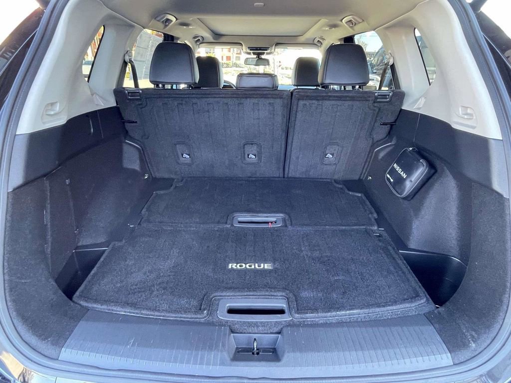 Used 2024 Nissan Rogue SL w/ SL Premium Package image 9