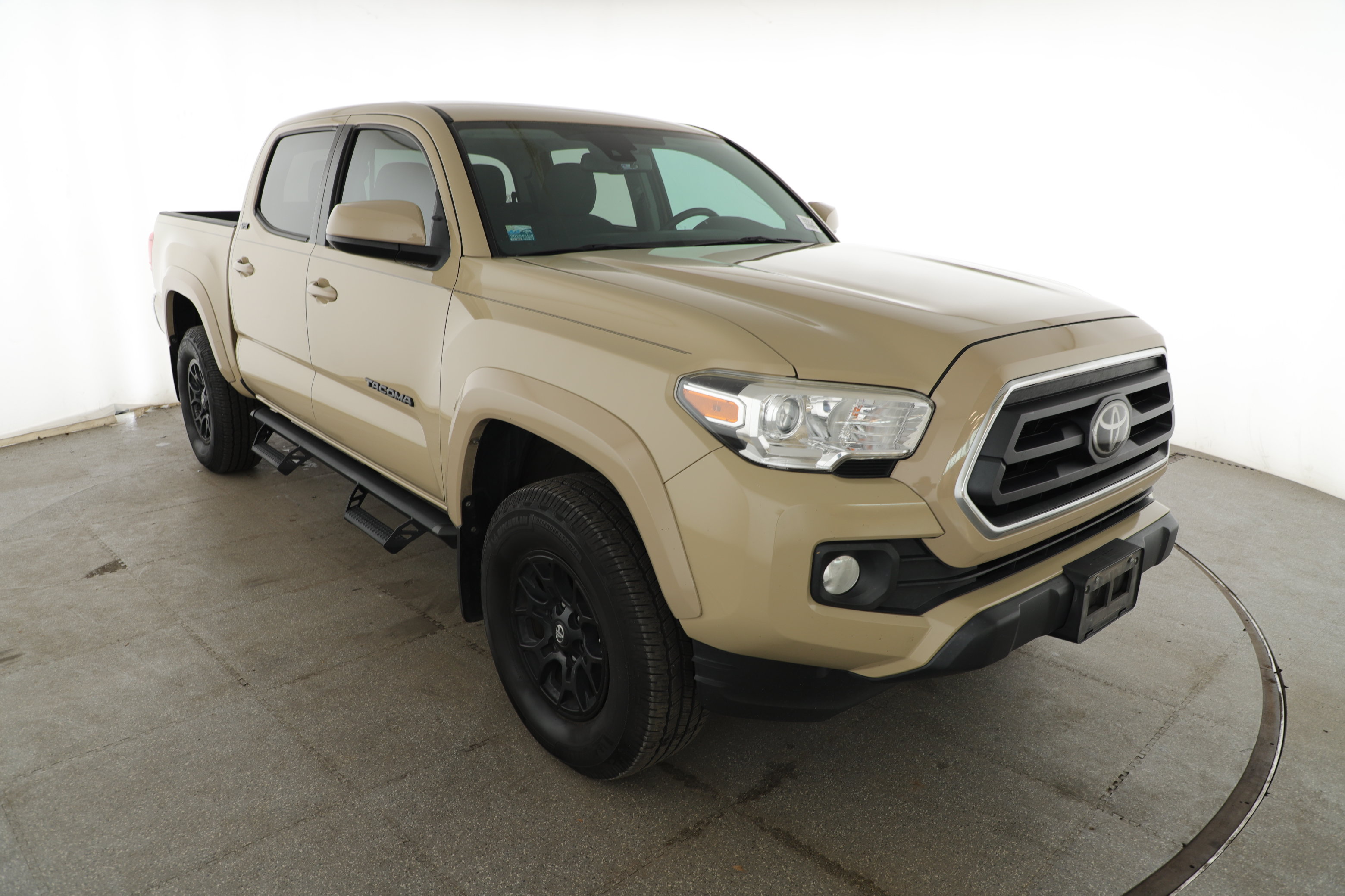Used 2020 Toyota Tacoma SR5 RWD image 10