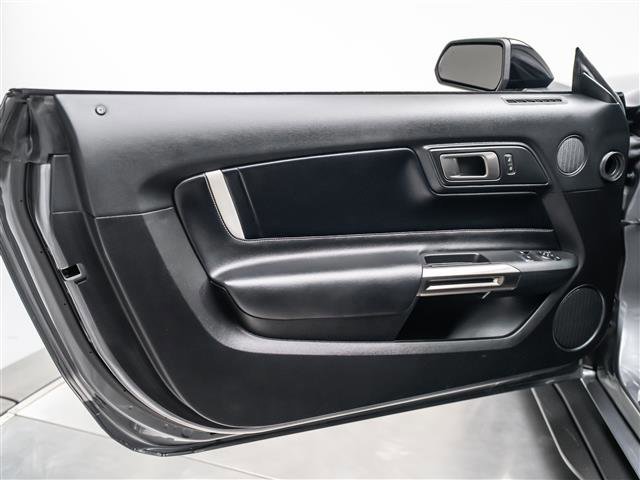 Certified 2021 Ford Mustang Shelby GT500 w/ Carbon Fiber Track Pack image 34