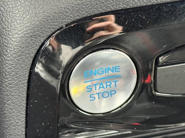 Certified 2024 Ford Escape ST-Line w/ Tech Pack #1 AWD/4WD image 17