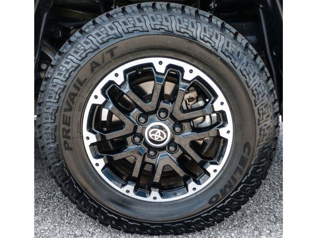 Used 2022 Toyota Tundra SR5 w/ TRD Off-Road Package AWD/4WD image 8