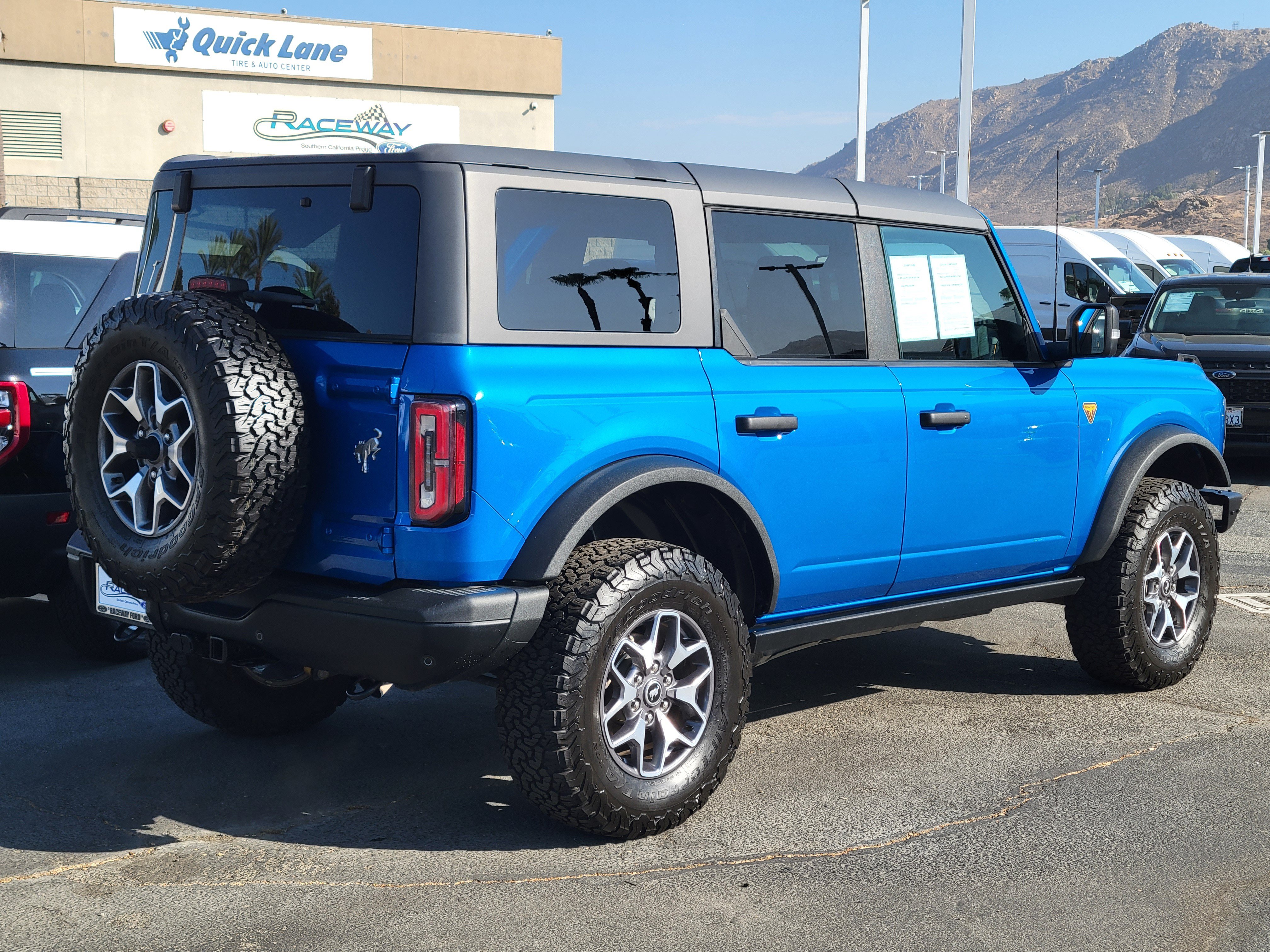 Certified 2024 Ford Bronco Badlands AWD/4WD image 2