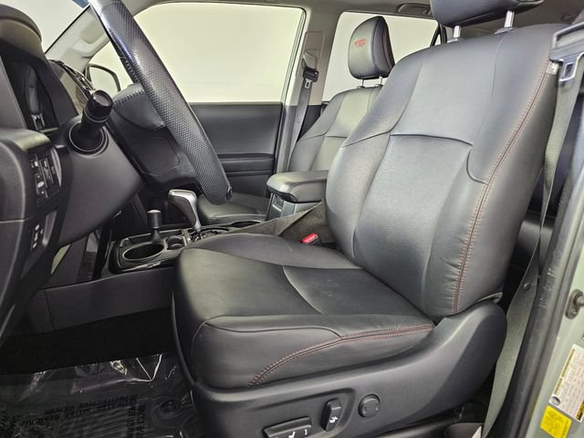 Used 2023 Toyota 4Runner TRD Off-Road Premium w/ Off Road Premium Plus Package AWD/4WD image 24