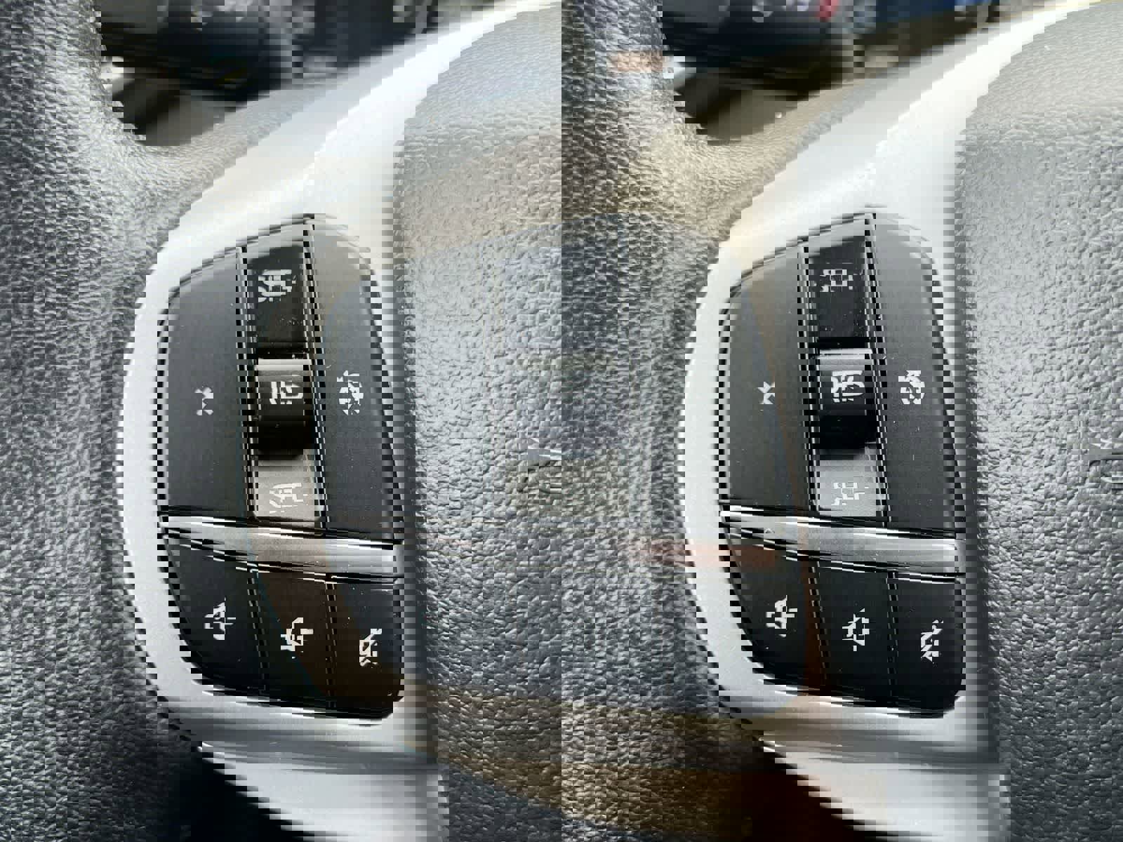 Certified 2023 Ford Explorer XLT w/ Equipment Group 202A image 23