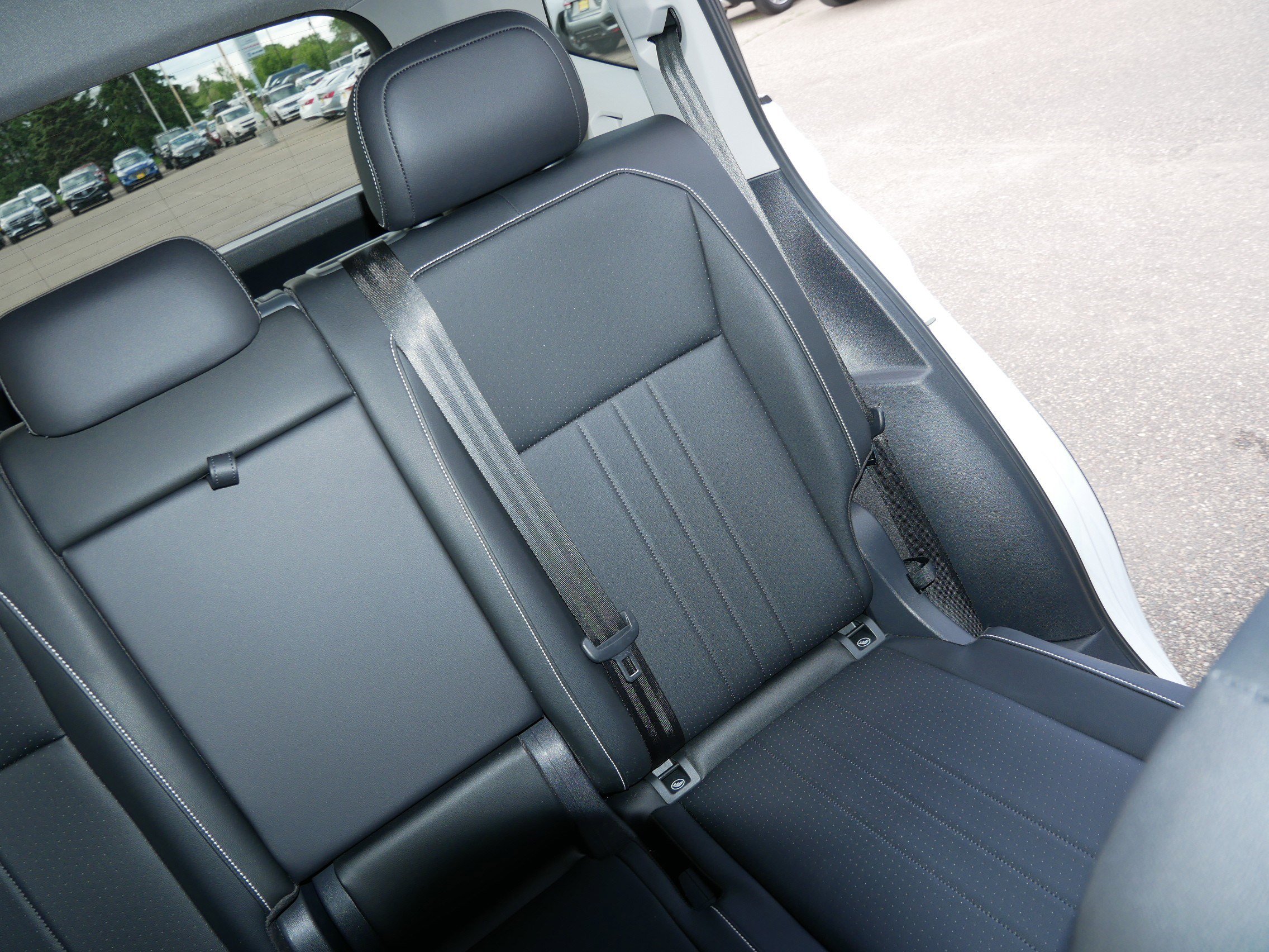 Used 2022 Volkswagen Tiguan SE AWD/4WD image 14