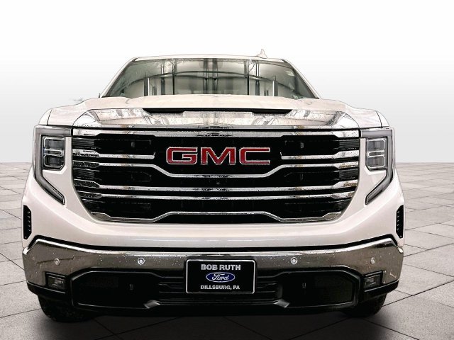 Used 2022 GMC Sierra 1500 SLT w/ SLT Premium Plus Package AWD/4WD image 3