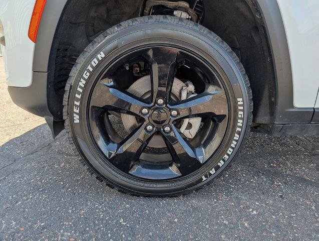 Used 2023 Jeep Grand Cherokee Altitude AWD/4WD image 9
