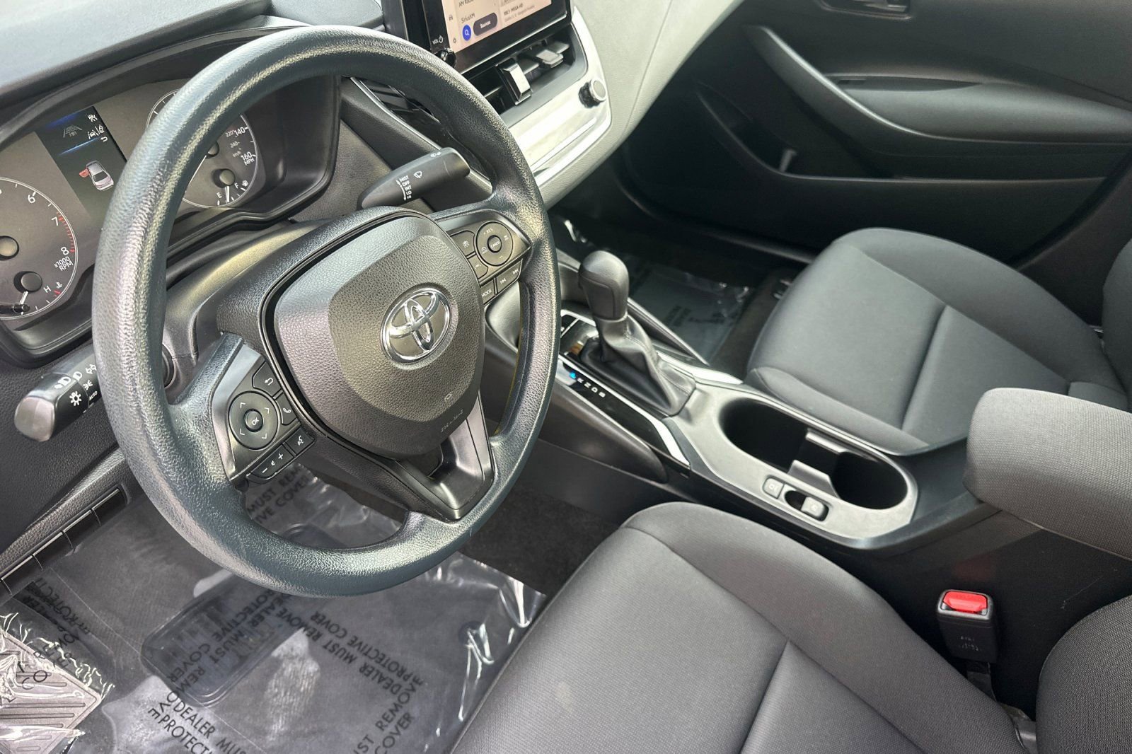 Used 2023 Toyota Corolla LE FWD image 6