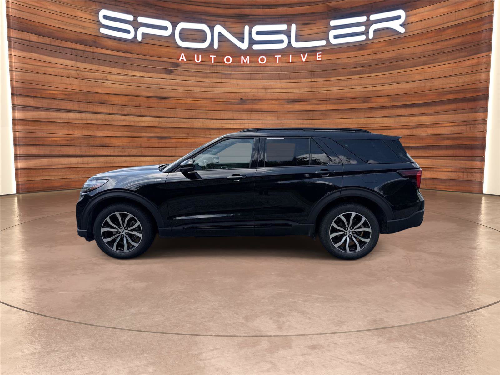 Certified 2026 Ford Explorer ST-Line AWD/4WD image 2