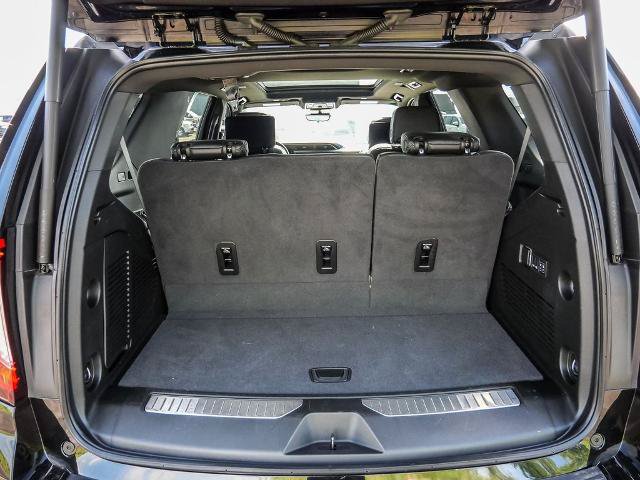 Used 2024 GMC Yukon Denali w/ Advanced Technology Package AWD/4WD image 13