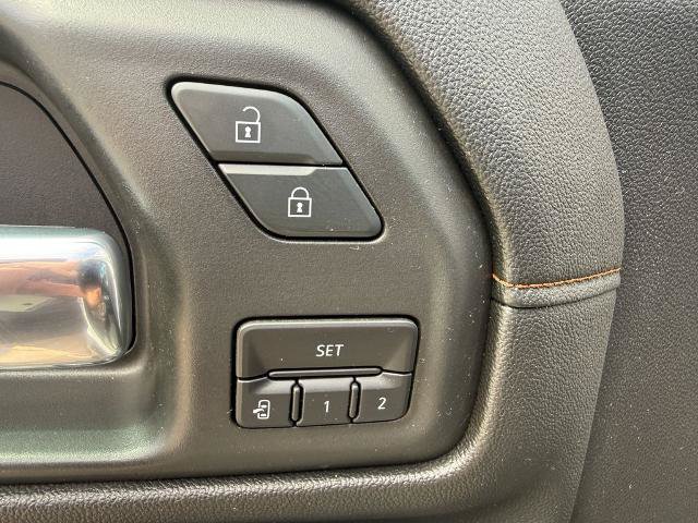 Used 2020 GMC Sierra 1500 AT4 w/ AT4 Premium Package AWD/4WD image 39