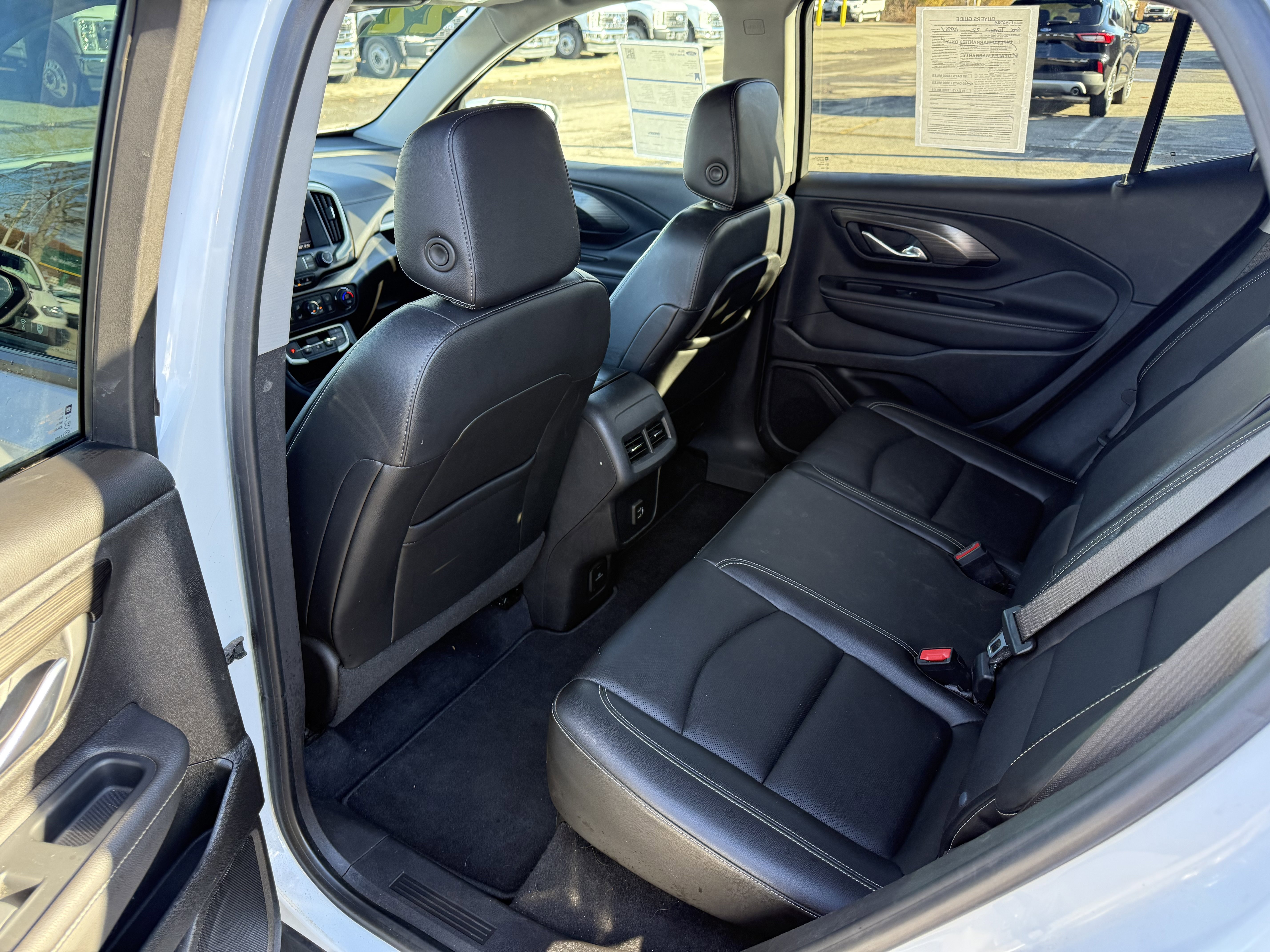 Used 2022 GMC Terrain SLT w/ Infotainment Package II image 8