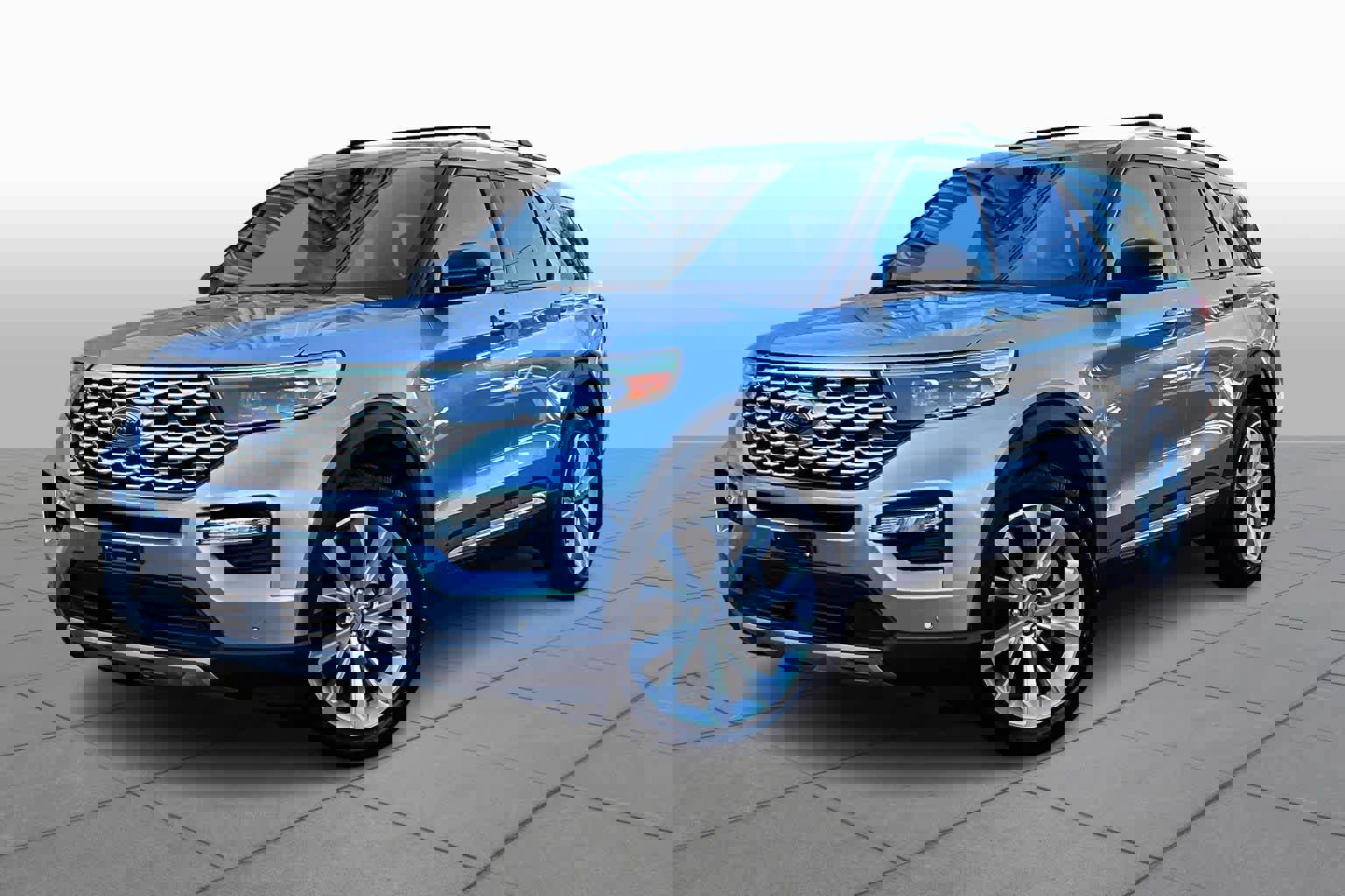 Certified 2022 Ford Explorer Platinum w/ Equipment Group 601A image 6