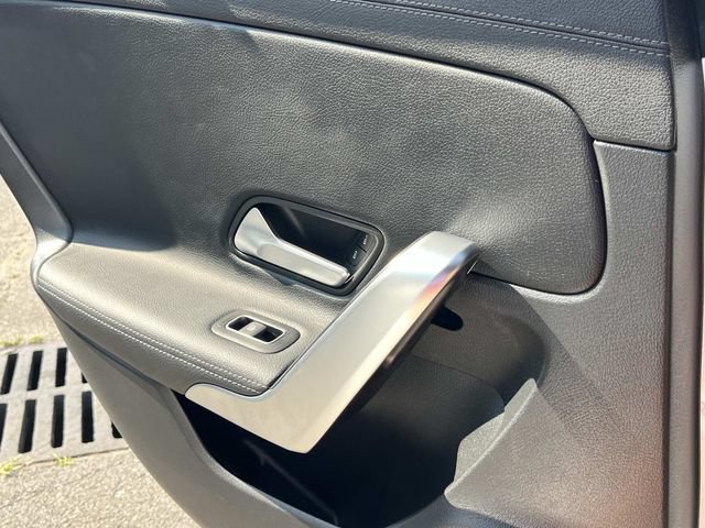 Used 2023 Mercedes-Benz CLA 250 image 22
