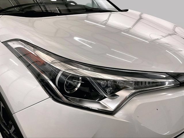 Used 2019 Toyota C-HR FWD image 27