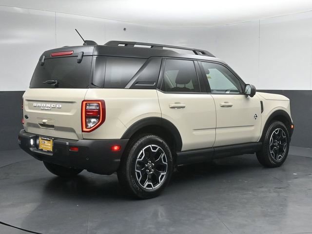 Certified 2025 Ford Bronco Sport Outer Banks w/ Outer Banks Tech Package+ AWD/4WD image 7
