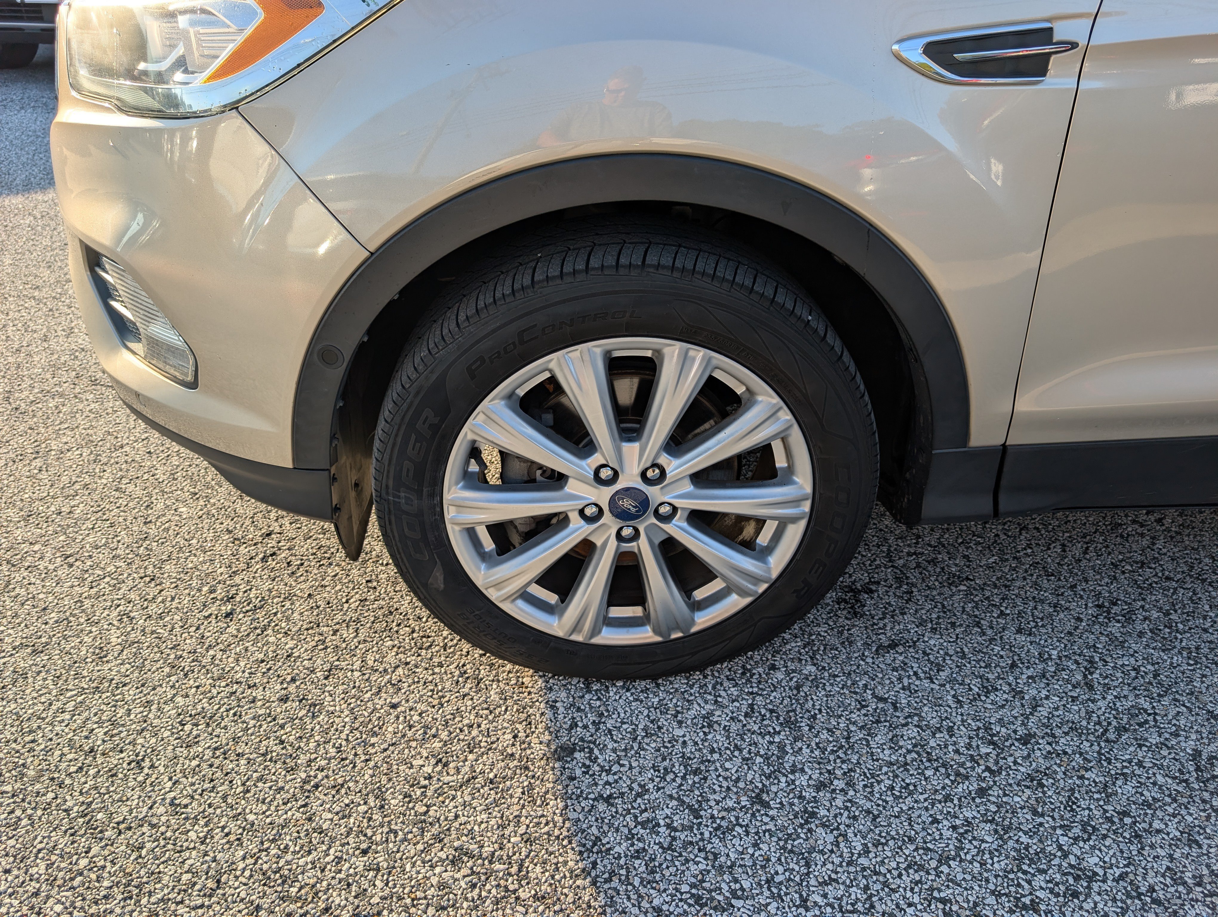 Certified 2017 Ford Escape Titanium w/ Equipment Group 301A AWD/4WD image 11