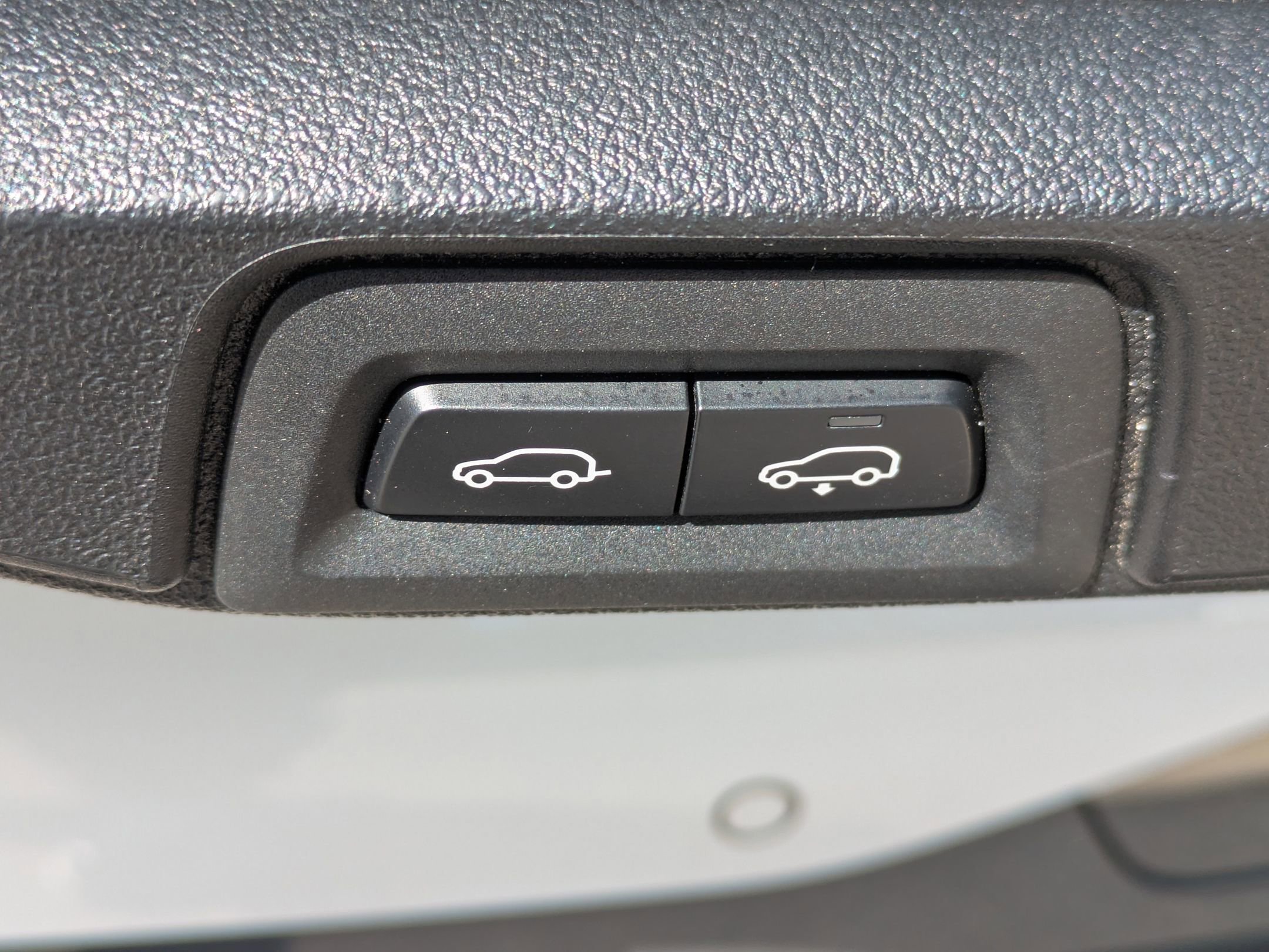 Used 2021 BMW X7 M50i w/ Executive Package image 37