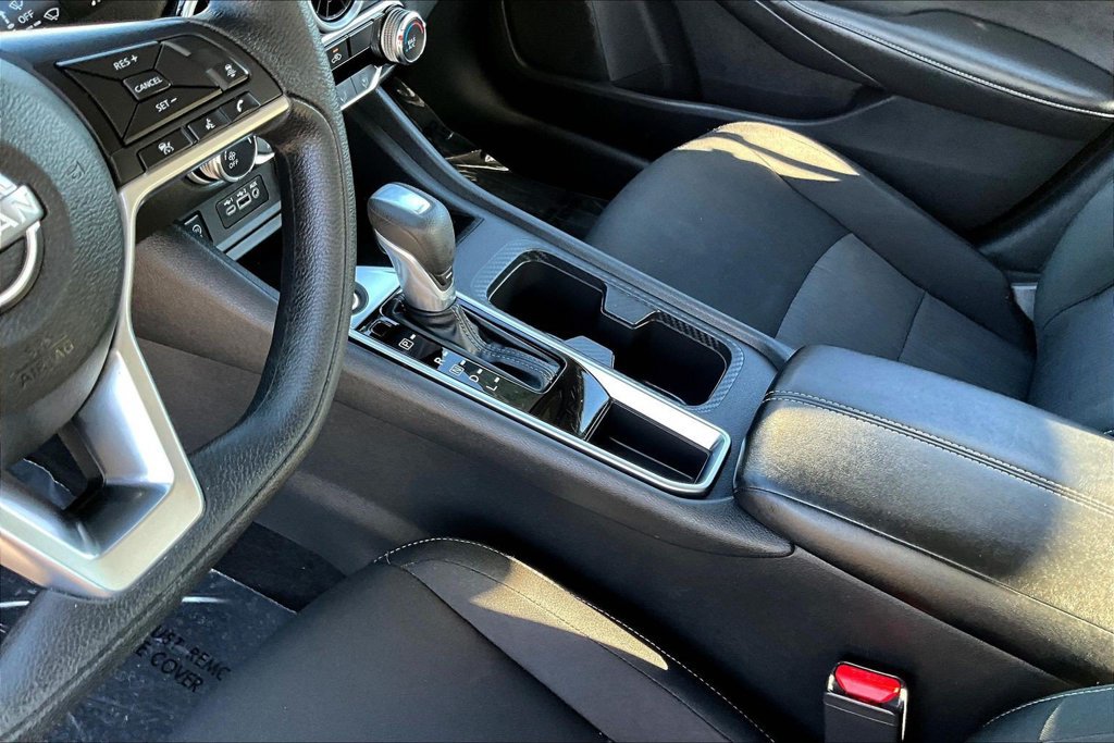 Used 2025 Nissan Sentra SV FWD image 20