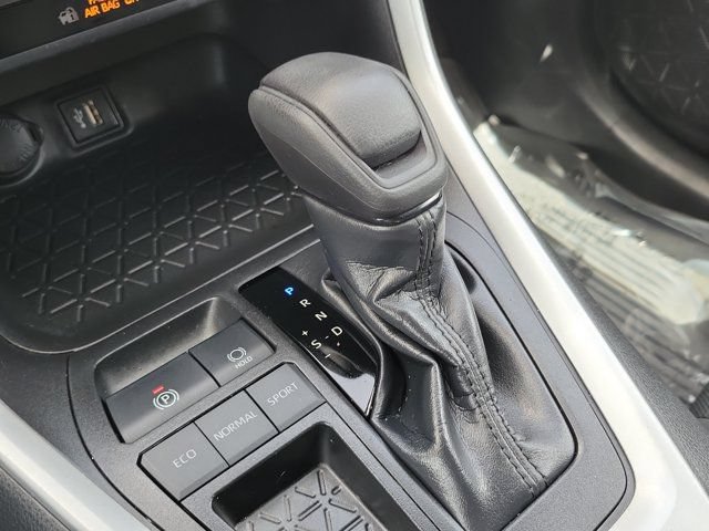 Used 2023 Toyota RAV4 XLE w/ Convenience Package FWD image 24