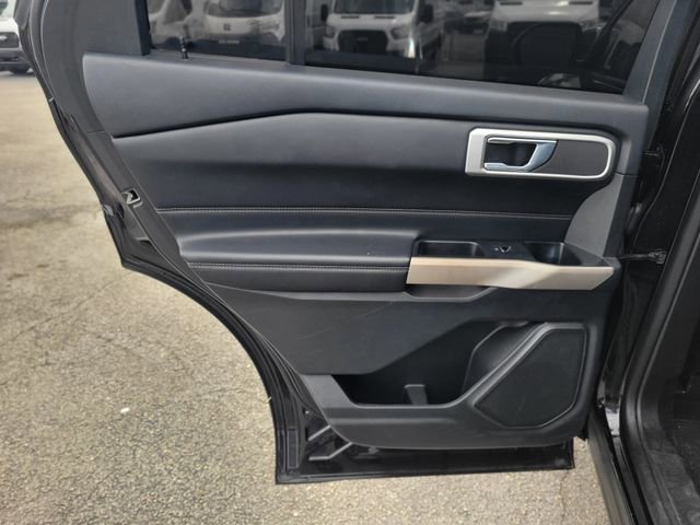 Certified 2022 Ford Explorer XLT w/ Equipment Group 202A image 14