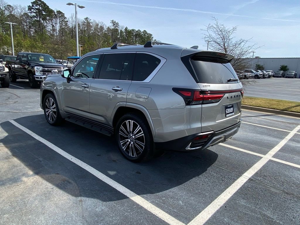 Used 2025 Lexus LX 600 4WD w/ Accessory Package (2T) image 3