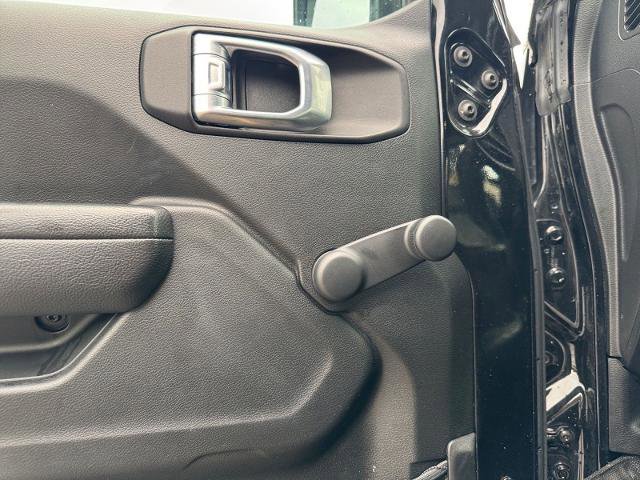 Used 2023 Jeep Wrangler Unlimited Sport AWD/4WD image 21