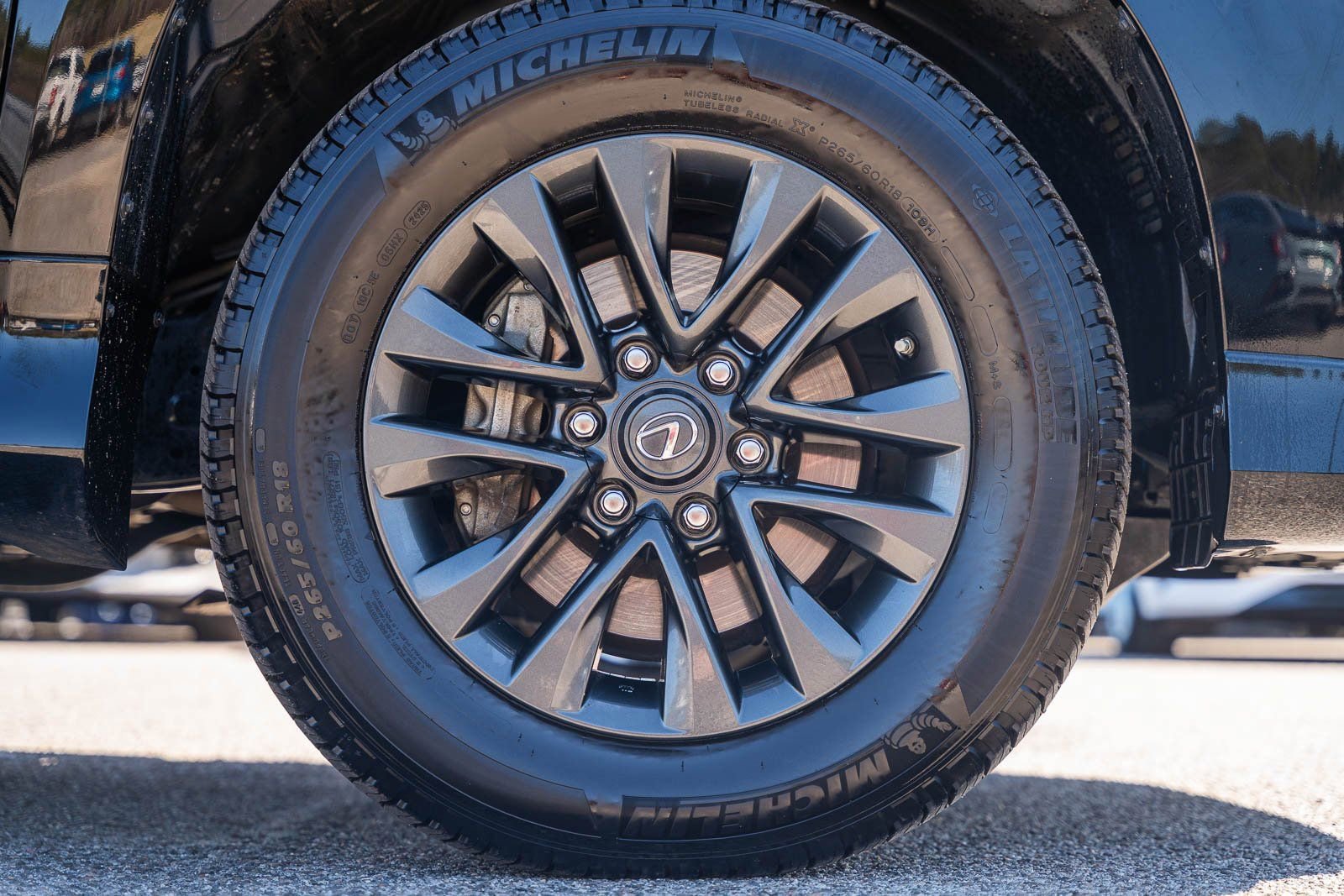 Used 2023 Lexus GX 460 Premium w/ Premium Package image 9