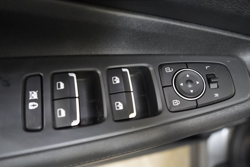Used 2019 Hyundai Santa Fe SEL FWD image 31