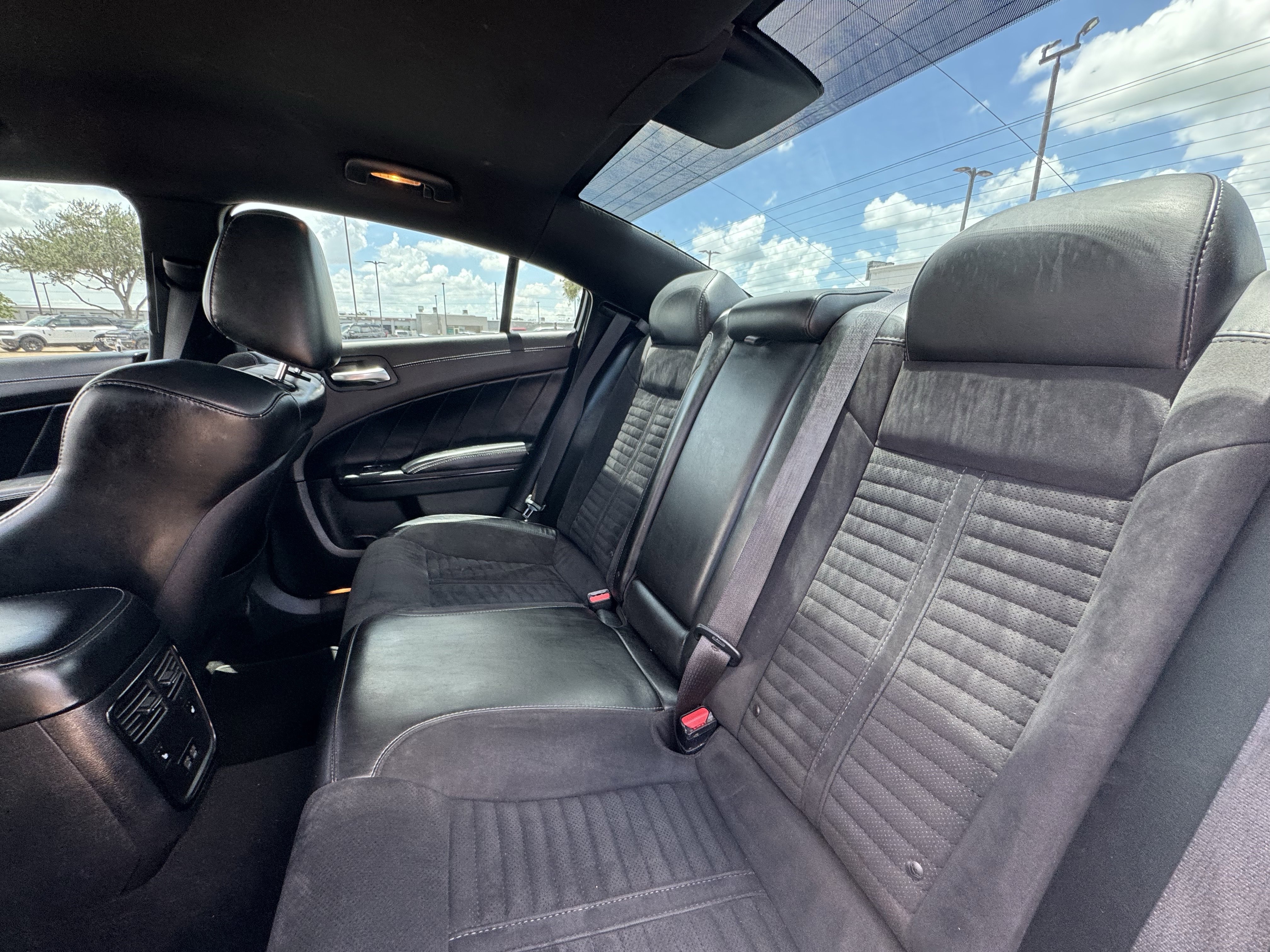 Used 2021 Dodge Charger Scat Pack w/ Daytona Edition Group RWD image 31