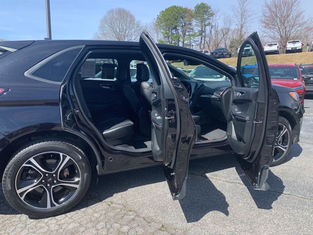 Certified 2022 Ford Edge ST image 11