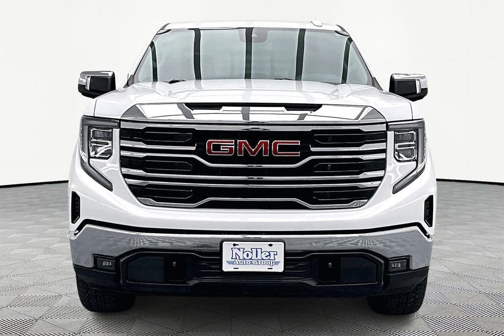 Used 2024 GMC Sierra 1500 SLT w/ SLT Premium Package image 3