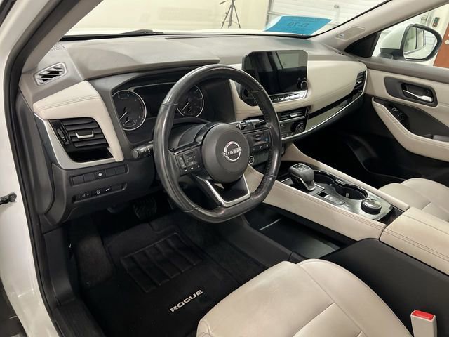 Used 2023 Nissan Rogue SL w/ SL Premium Package image 12