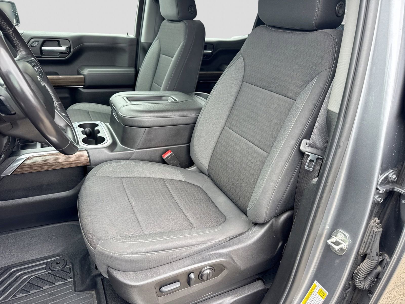 Used 2022 Chevrolet Silverado 1500 LT Trail Boss w/ Bed Protection Package AWD/4WD image 19