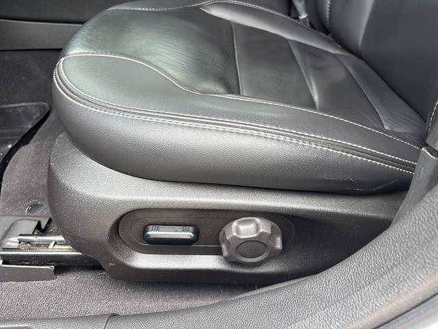 Certified 2019 Ford Taurus SEL AWD/4WD image 12