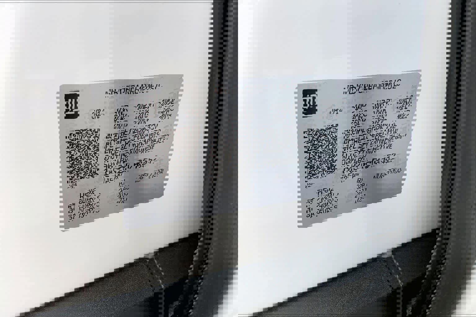 Used 2024 GMC Yukon AT4 w/ Technology Package image 32