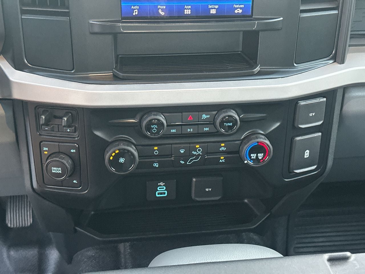 Certified 2026 Ford F250 XL AWD/4WD image 31