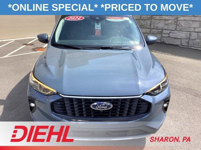 Certified 2024 Ford Escape Platinum AWD/4WD image 3