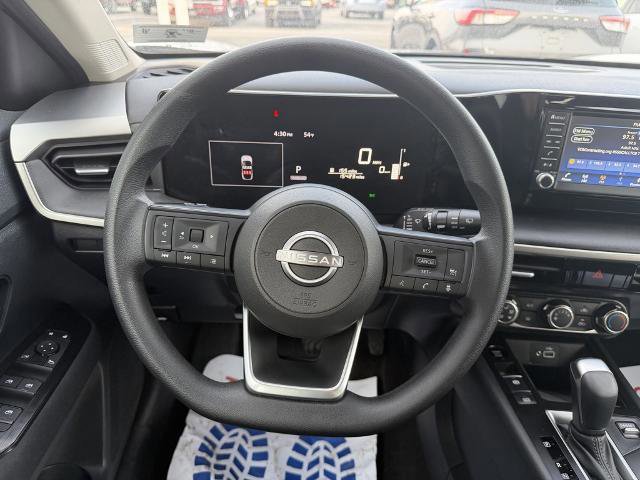 Used 2025 Nissan Kicks S image 15