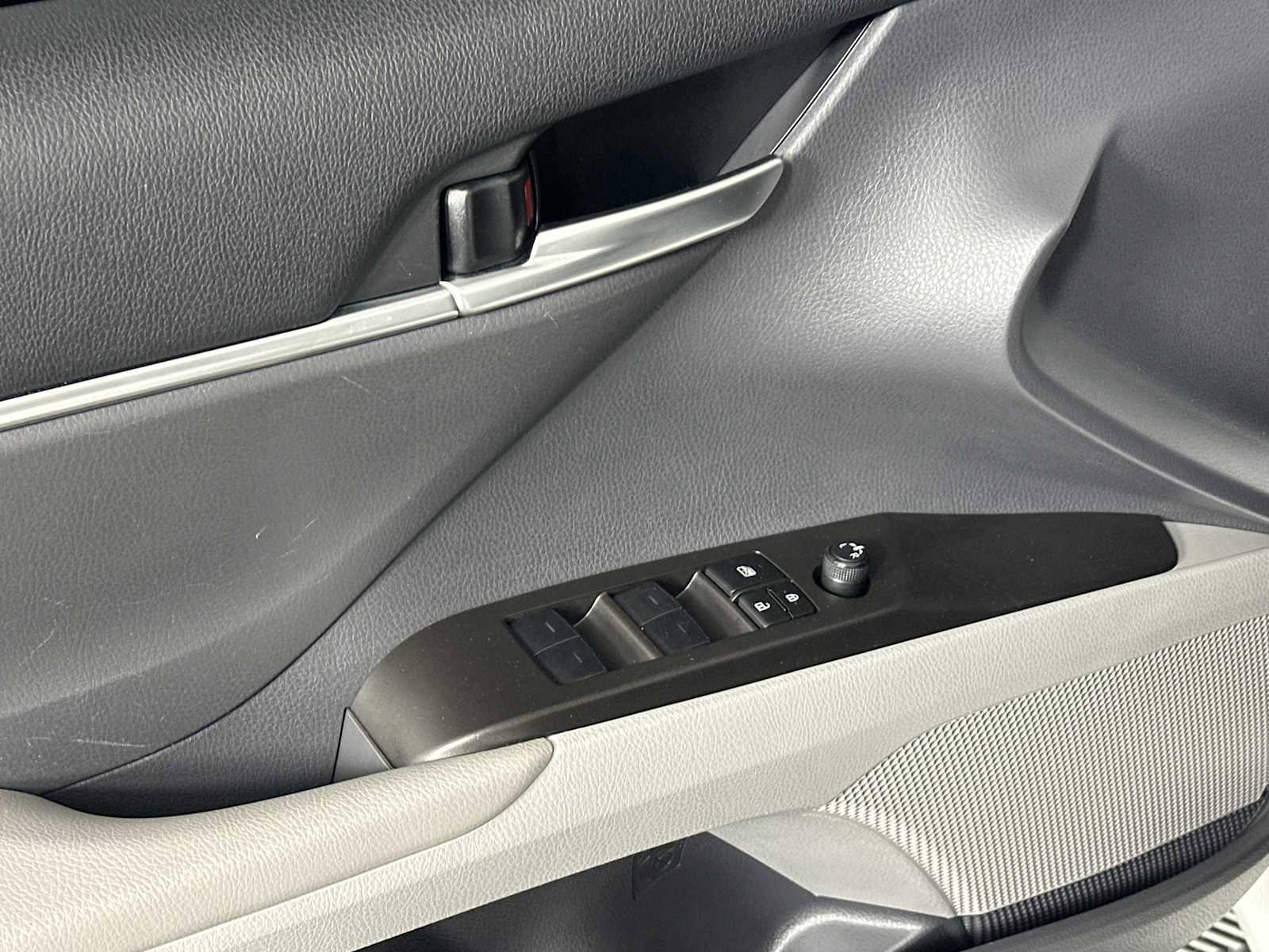 Used 2024 Toyota Camry LE w/ Convenience Package FWD image 16