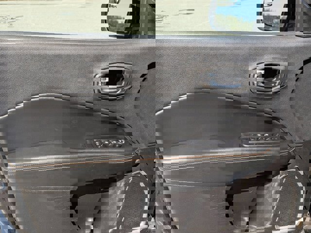 Used 2019 Jeep Compass Latitude w/ Cold Weather Group image 13