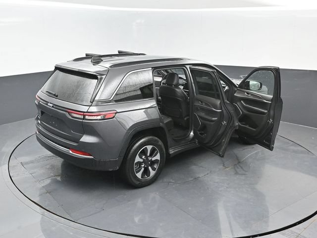 Used 2024 Jeep Grand Cherokee Limited 4xe AWD/4WD image 29