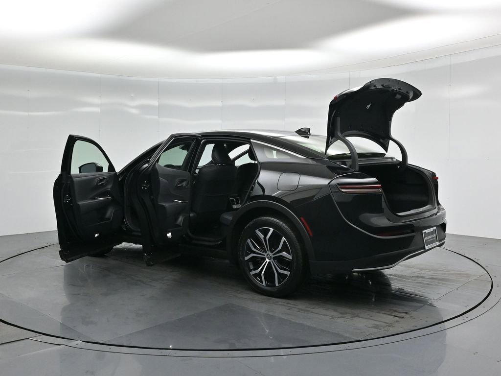 Used 2024 Toyota Crown Limited image 29