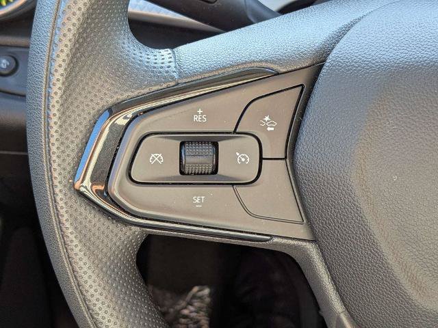 Used 2025 Chevrolet Trax LT FWD image 26